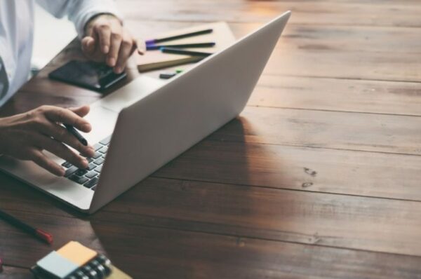 Les 4 ordinateurs pour faire sa rentrée étudiante ou en télétravail